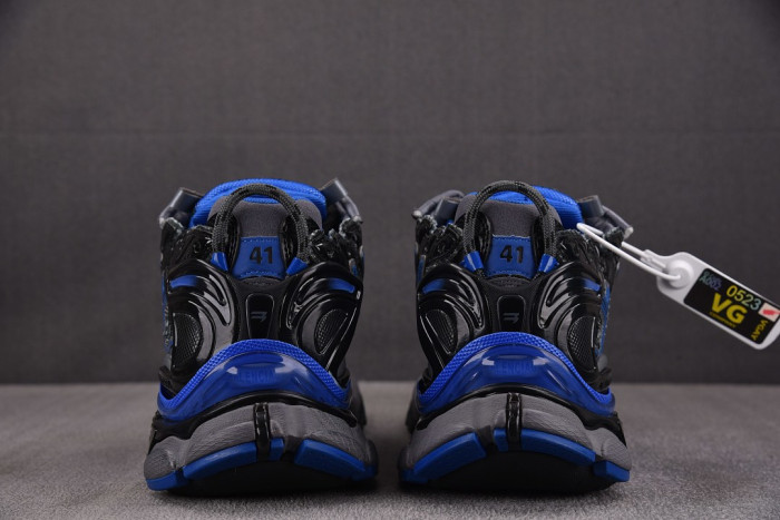 BLCG Runner Sneaker 772774 WRNMT 3105