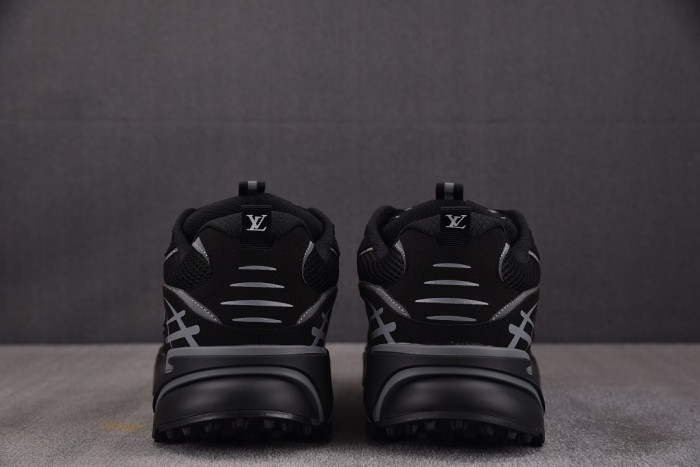 Lou1su1tt Tatic Runner Sneaker