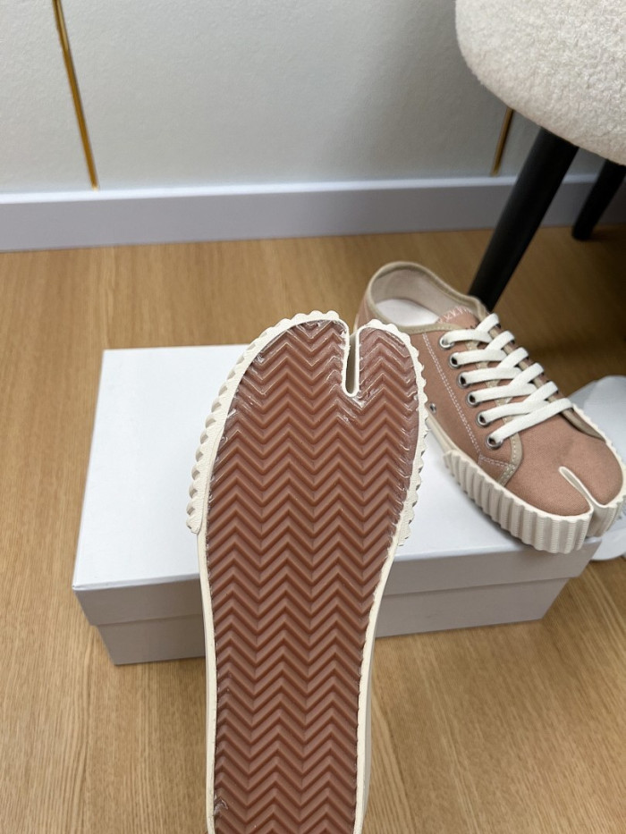 Ma1s0n Marg*e1a Tabi Low Top