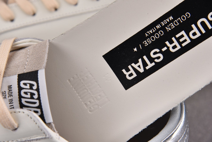 GGDB Low-Top Shoes