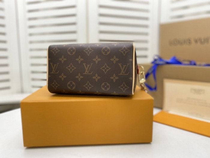 Lou1su1tt BAG