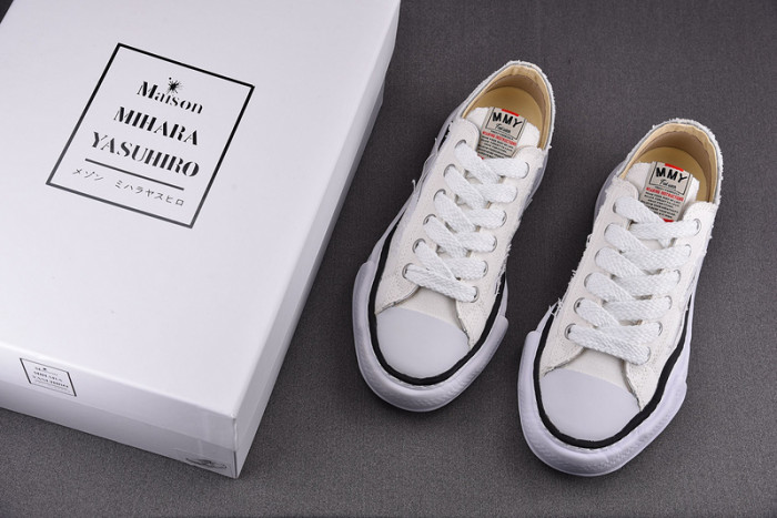 Ma1s0n MIHARA YASUHIRO SNEAKER