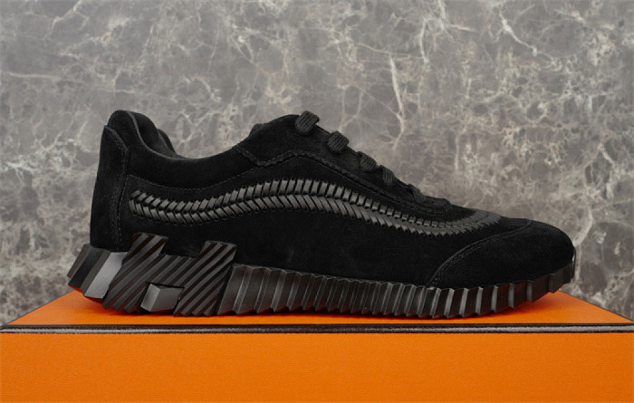 H**me5 Sneaker