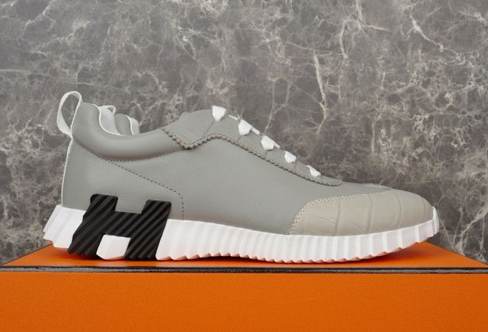 H**me5 Sneaker