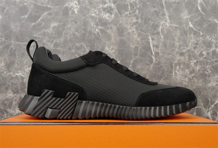 H**me5 Sneaker