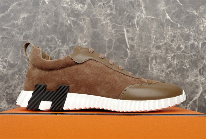 H**me5 Sneaker