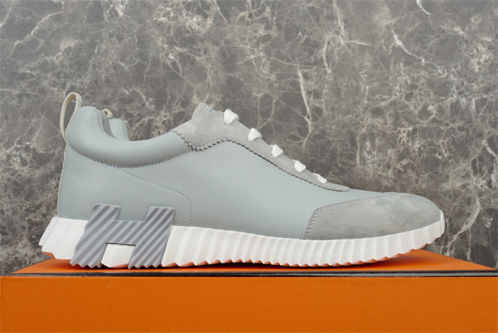 H**me5 Sneaker