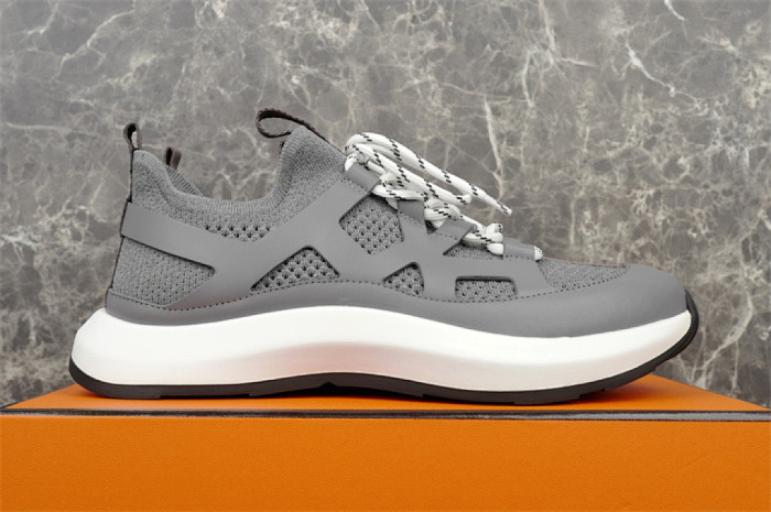 H**me5 Sneaker