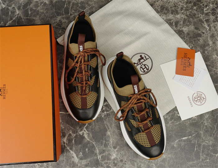 H**me5 Sneaker