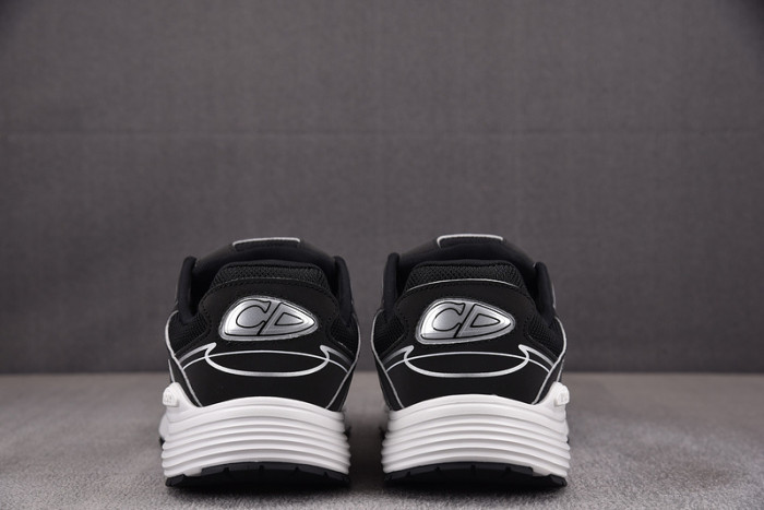 D10R B30 SNEAKER