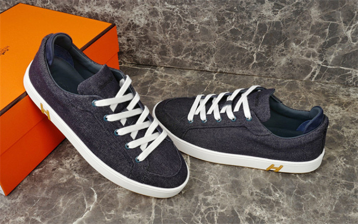 H**me5 Sneaker
