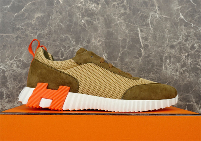 H**me5 Sneaker