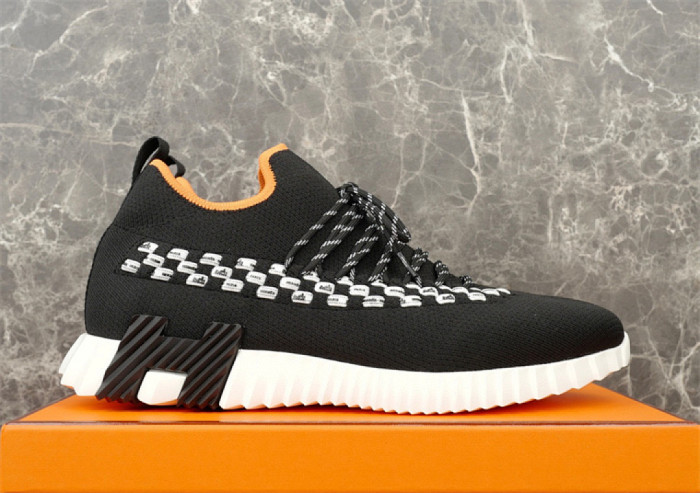 H**me5 Sneaker