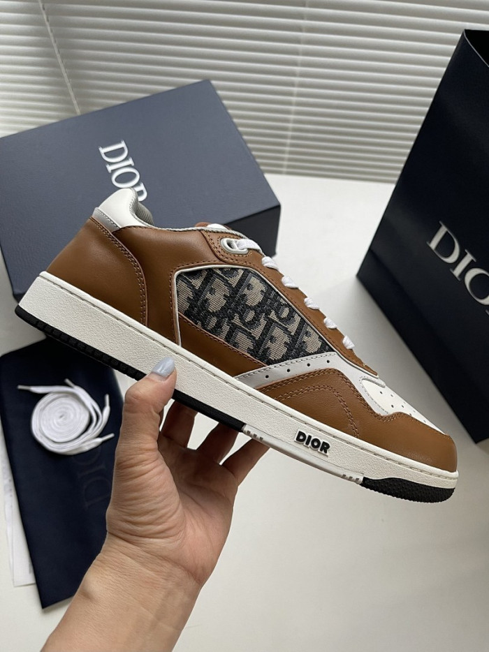 D10R B27 Sneaker