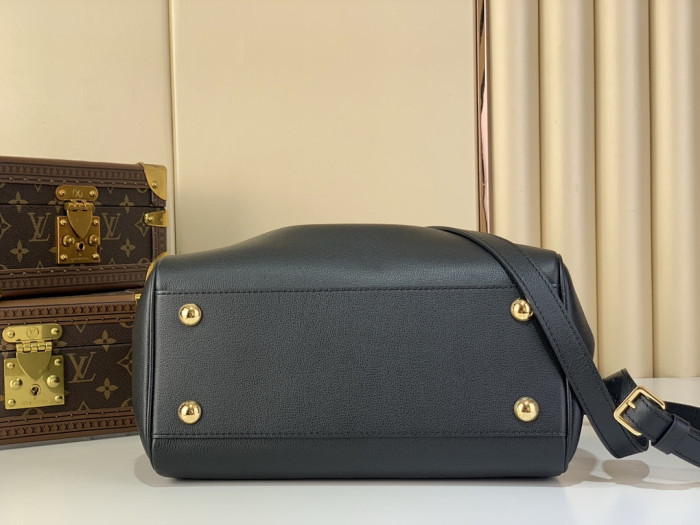 Lou1su1tt BAG 22 x 14.5 x 28.5 cm
