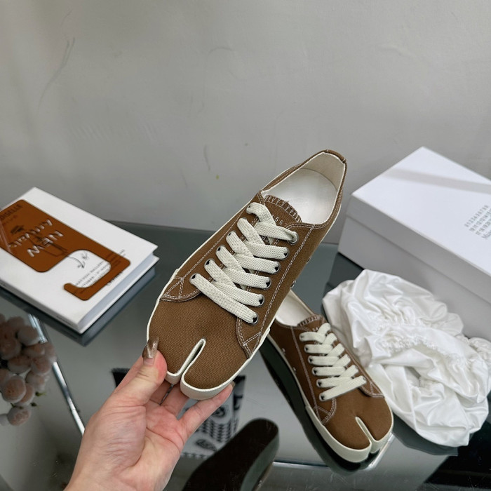 Ma1s0n Marg*e1a Tabi Low Top
