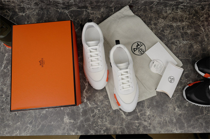 H**me5 Sneaker