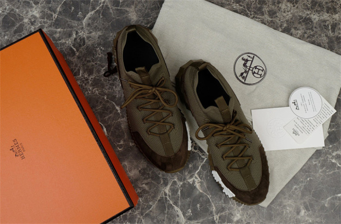 H**me5 Sneaker