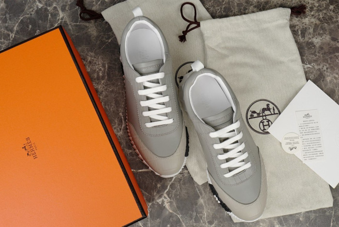 H**me5 Sneaker