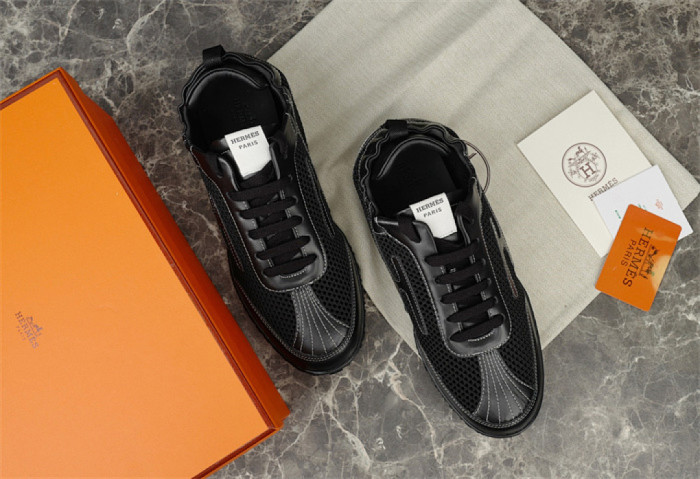 H**me5 Sneaker
