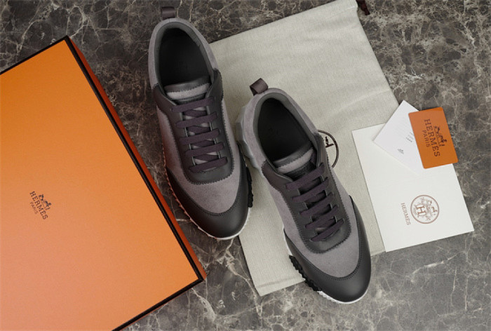 H**me5 Sneaker