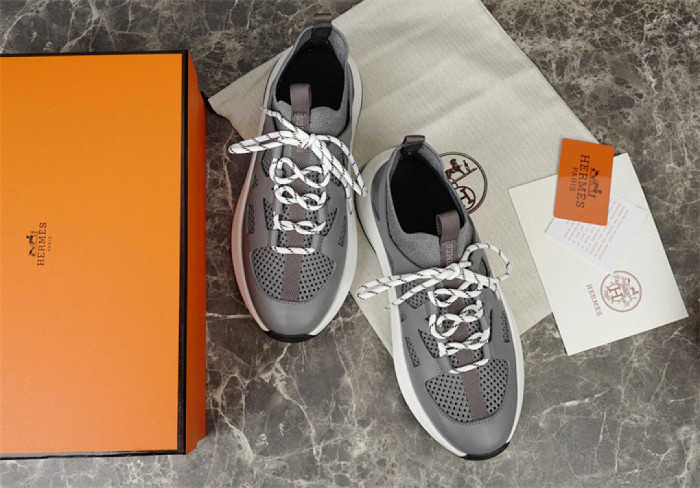 H**me5 Sneaker