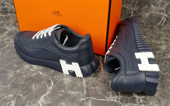 H**me5 Sneaker