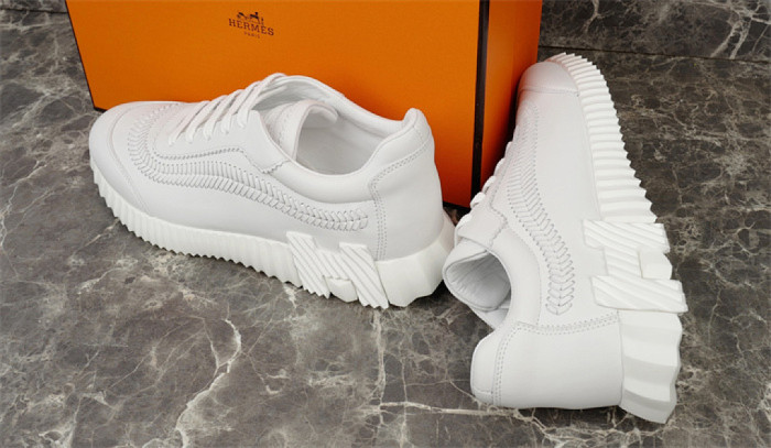 H**me5 Sneaker