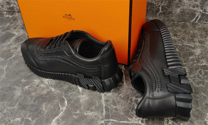 H**me5 Sneaker