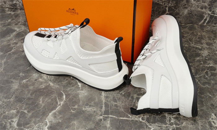 H**me5 Sneaker