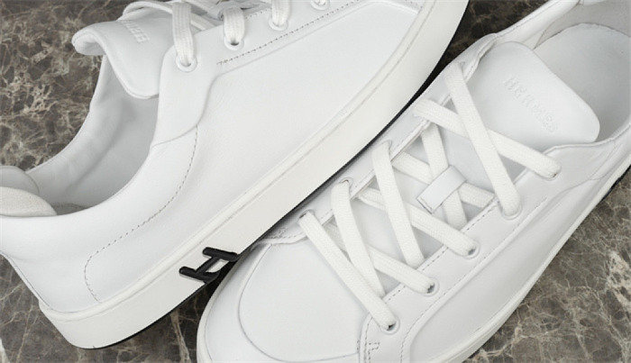 H**me5 Sneaker