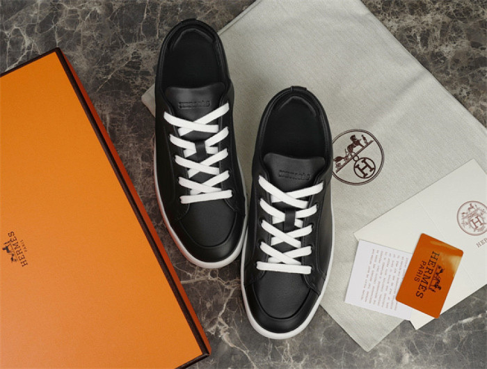 H**me5 Sneaker