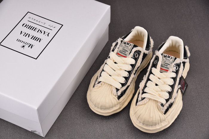 Ma1s0n MIHARA YASUHIRO SNEAKER