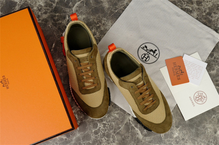 H**me5 Sneaker