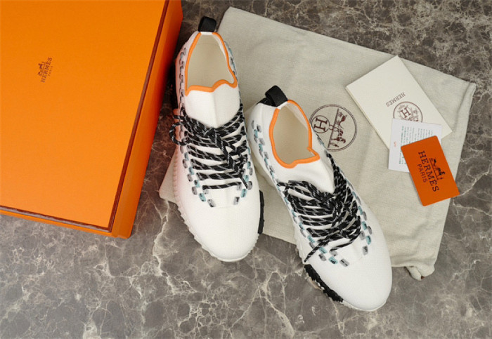H**me5 Sneaker