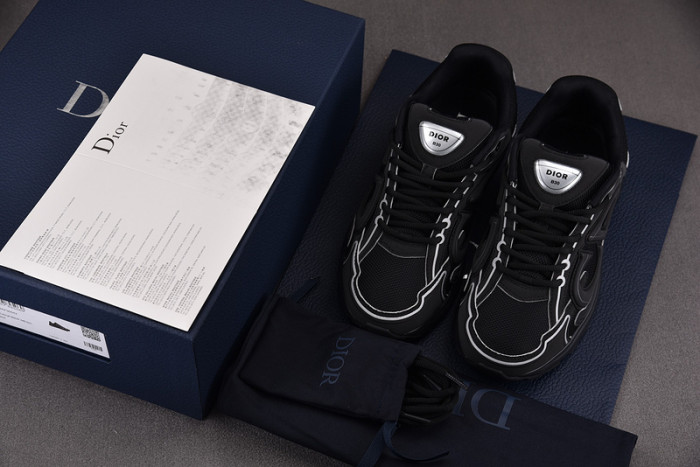 D10R B30 SNEAKER
