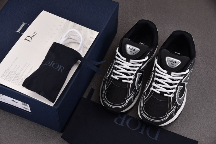 D10R B30 SNEAKER