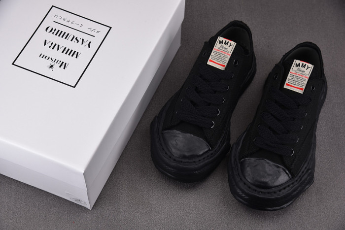 Ma1s0n MIHARA YASUHIRO SNEAKER