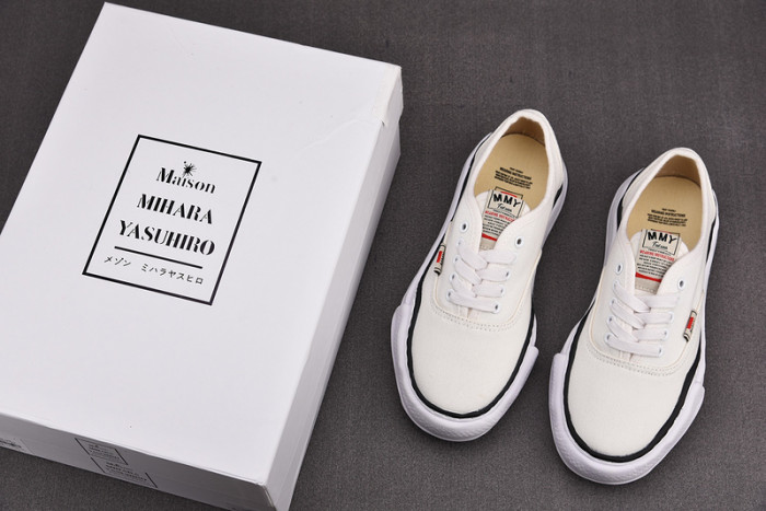 Ma1s0n MIHARA YASUHIRO SNEAKER