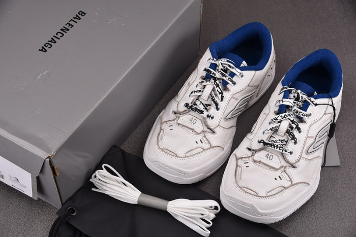 BLCG Hamptons Worn-out Sneaker 841765 WCURB 9141