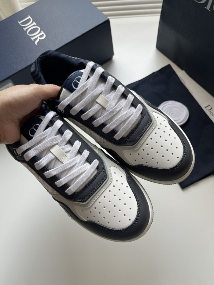 D10R B27 Sneaker