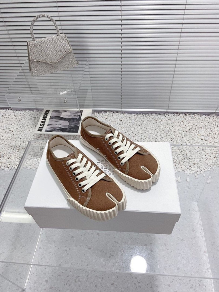 Ma1s0n Marg*e1a Tabi Low Top