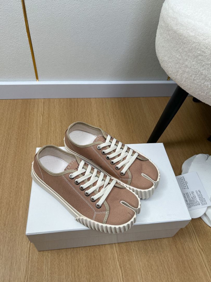 Ma1s0n Marg*e1a Tabi Low Top