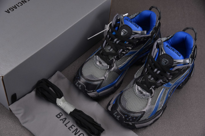 BLCG Runner Sneaker 772774 WRNMT 3105