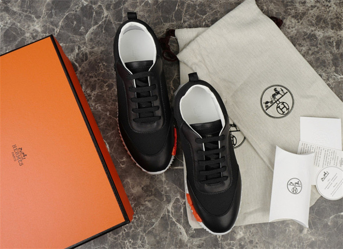 H**me5 Sneaker