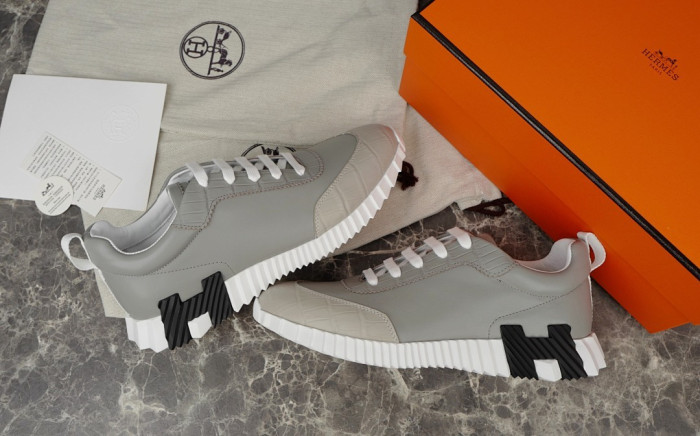H**me5 Sneaker