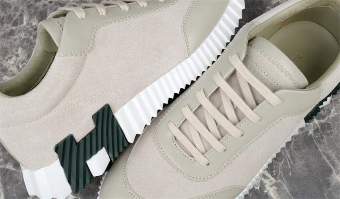 H**me5 Sneaker