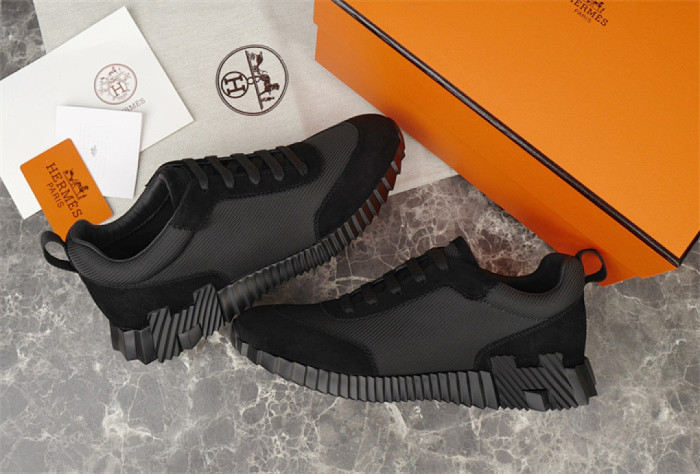 H**me5 Sneaker