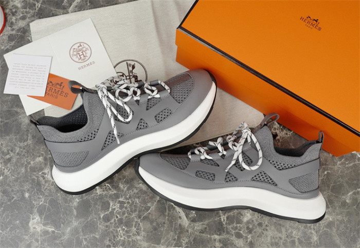 H**me5 Sneaker