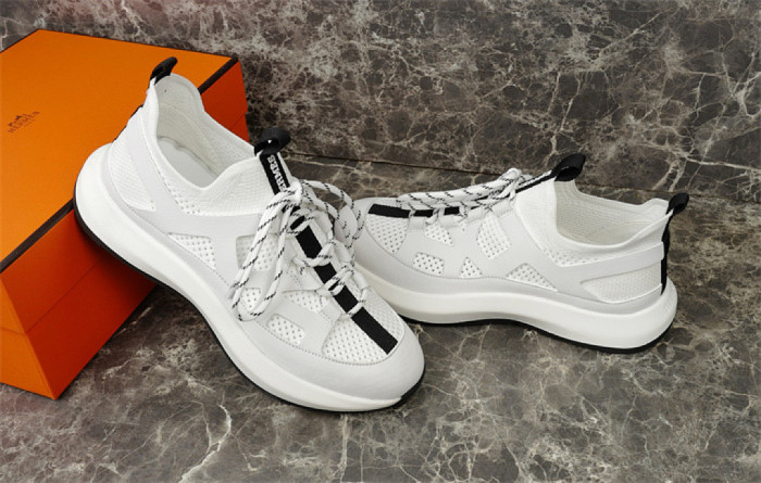 H**me5 Sneaker